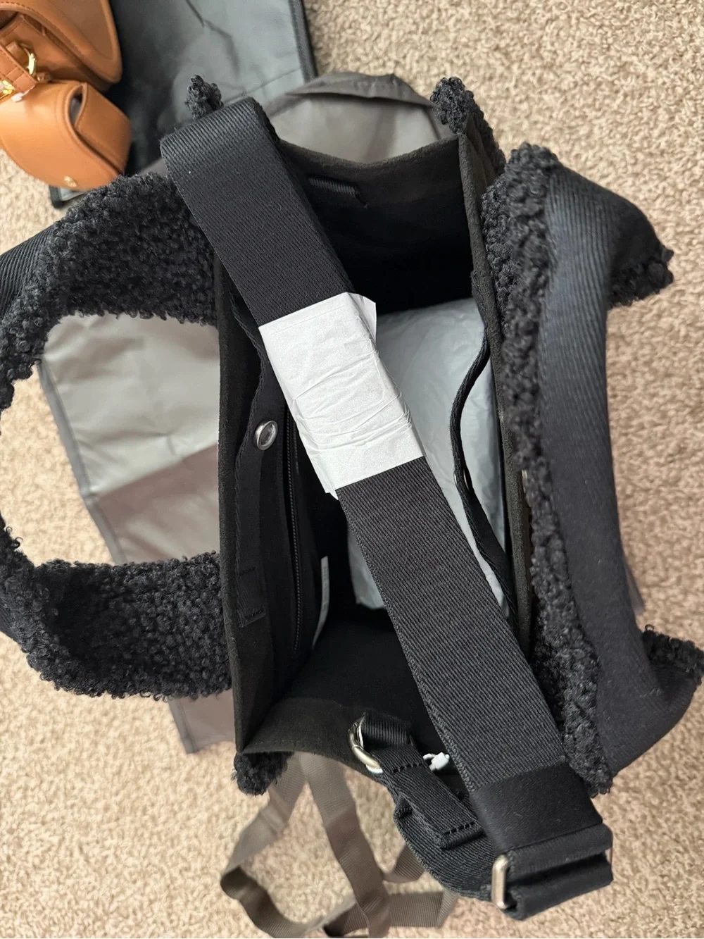 lululemon athletica Black Sherpa-Trim Men’s Tote